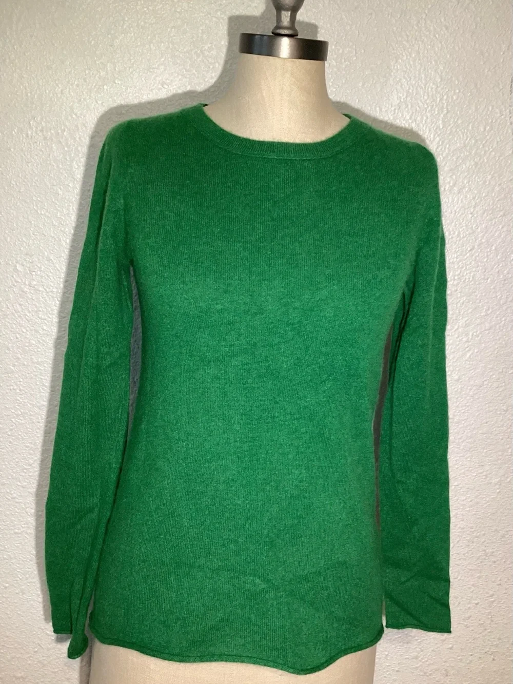 J. Crew  vintage cashmere Crewneck Green Women's Sweater size small